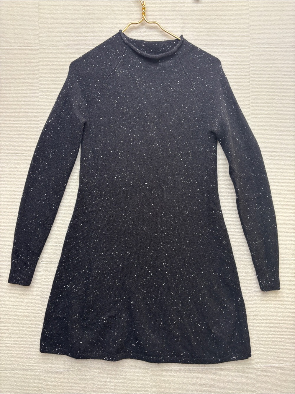 Theory | small cashmere Women’s Long Sleeve Black Speckled Knit Dress